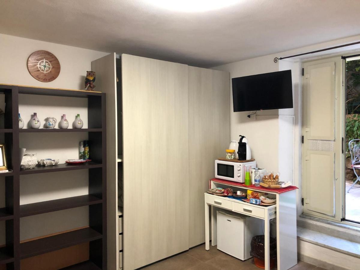 Arenada Private Rooms And Apartment Sud Cagliari Exterior foto